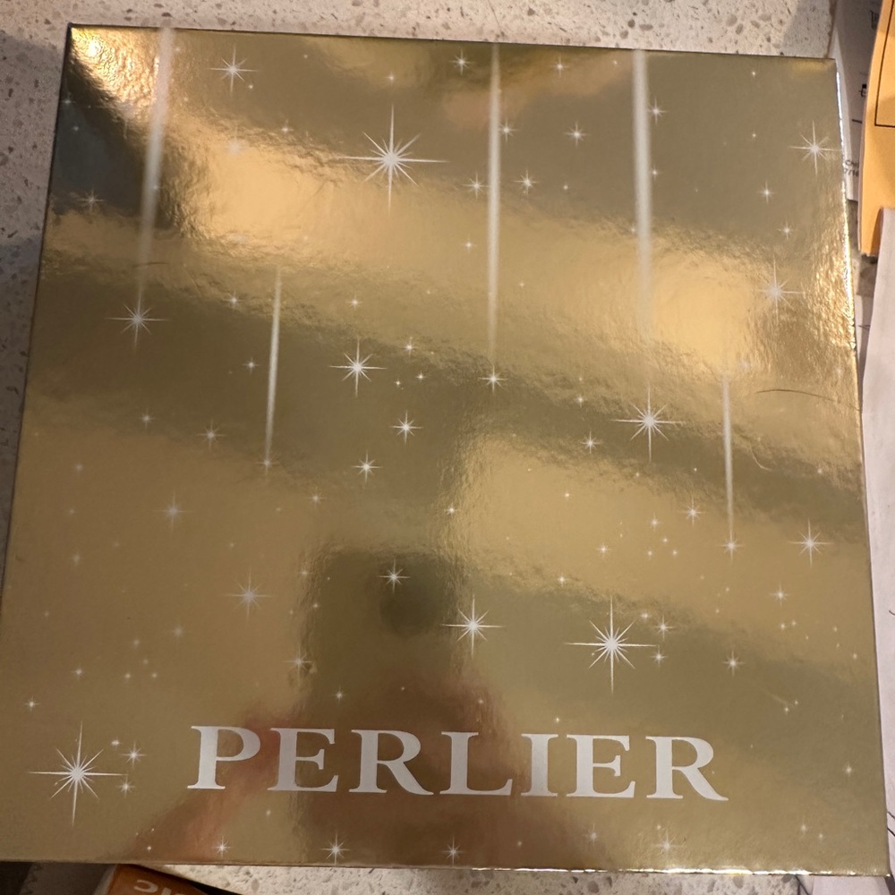 Perlier Miele Cherry blossom Gift Set in gorgeous gold box BRAND NEW gift set !! - Picture 5 of 5